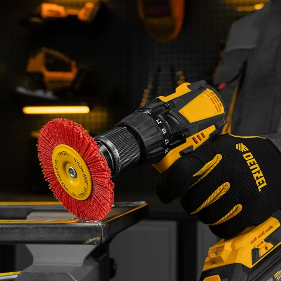 Щетка для дрели, 100 мм, Плоская, со шпилькой, нейлоновая щетина Denzel