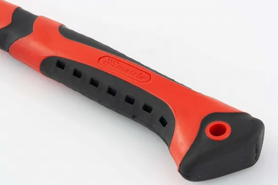 Молоток-гвоздодер, 560 г, боек 32 мм, фибергласовая обрезиненная рукоятка Matrix