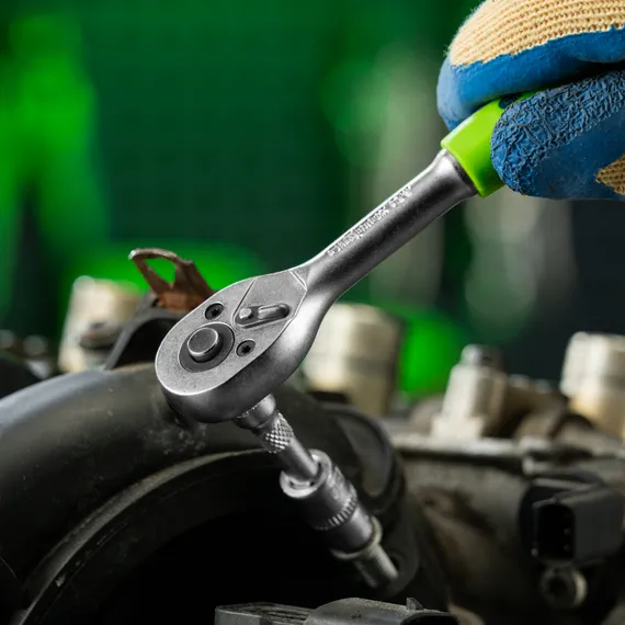 Ключ-трещотка 1/4", 45 зубьев, с быстрым сбросом, матовый хром Сибртех