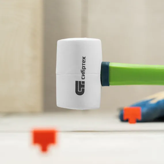 Киянка резиновая, 225 г, белая резина, фибергласовая рукоятка Сибртех