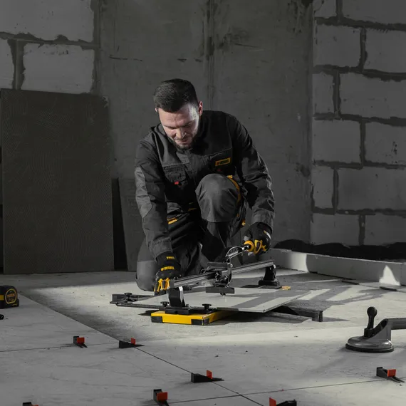 Плиткорез рельсовый 800х16мм, каретка на подш., стальная станина, усил. рукоятка-пенал Denzel