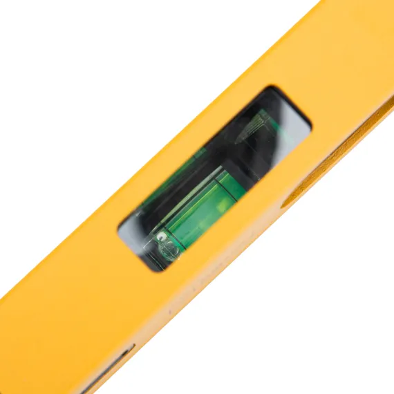 Уровень алюминиевый, магнит., фрезерованный, 3 глазка (1 зеркал.) 0,5 мм/м, 400 мм Denzel