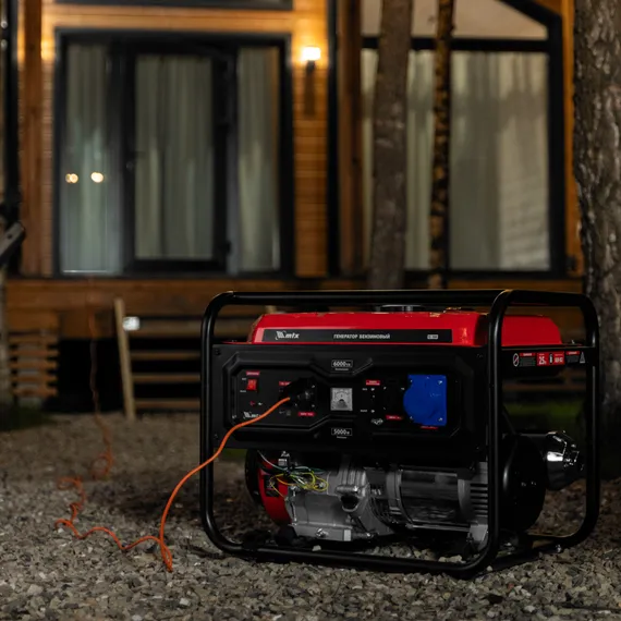 Генератор бензиновый RS-7000, 6 кВт, 230В, ручной стартер MTX