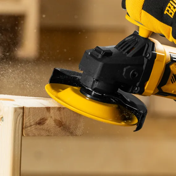 Чашка твёрдосплавная зачистная,125 мм, Наклонная, среднее зерно #16 Denzel