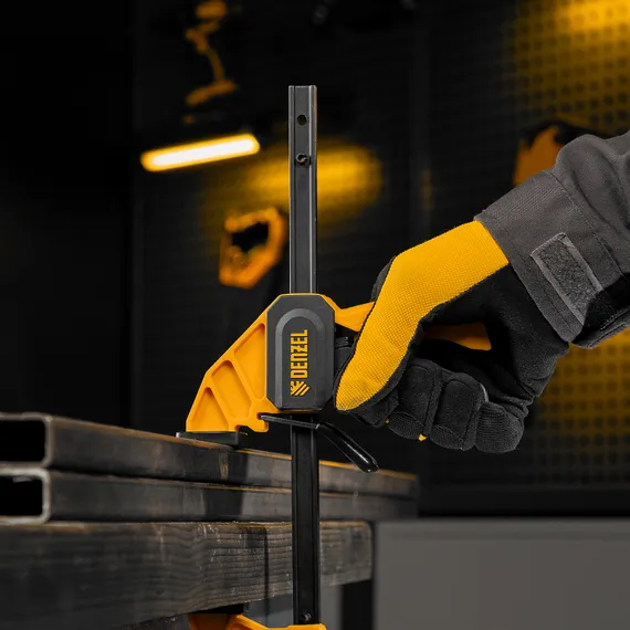 Струбцина F-образная, быстрозажимная, 150 х 55 мм, усиленный нейлоновый корпус Denzel