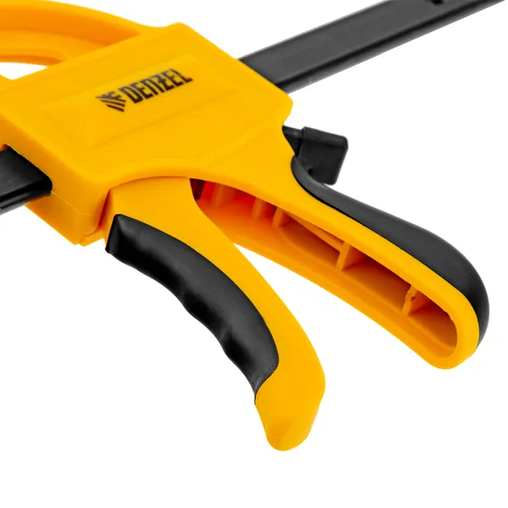 Струбцина F-образная, быстрозаж., 6"x 2 3/4", 150х70мм, пласт.корпус,фиксатор,двухк. рук-ка Denzel