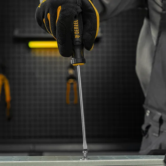 Отвертка SL5x150 мм, CrV, трехкомпонентная рукоятка Denzel