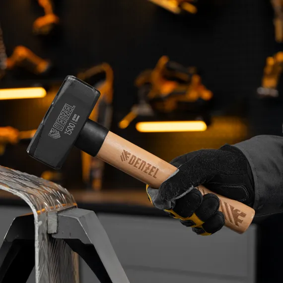 Кувалда, 1500 г, кованая головка, буковая рукоятка Denzel