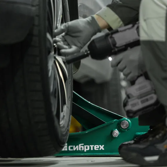 Домкрат гидравлический подкатной, 3,5 т, 95-520 мм, быстрый подъем, низкий подхват, проф. Сибртех