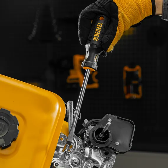 Отвертка SL8x150 мм, CrV, трехкомпонентная рукоятка Denzel