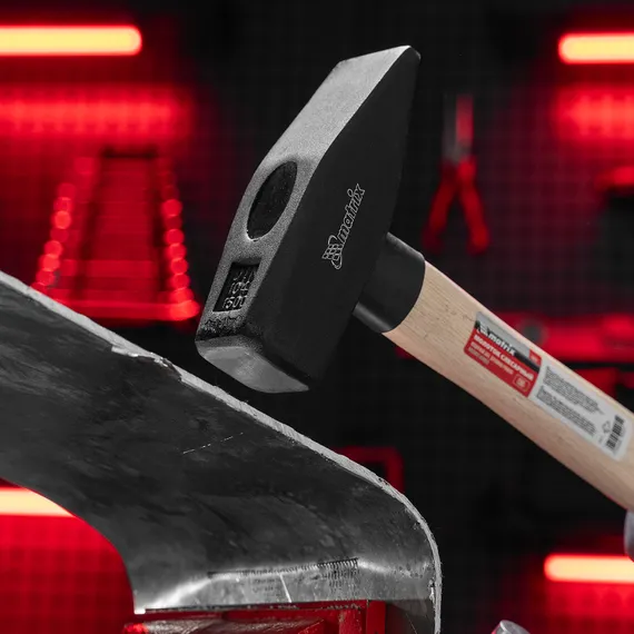 Молоток слесарный, 400 г, квадратный боек, деревянная рукоятка Matrix