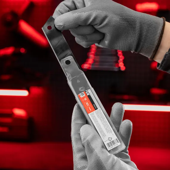 Лезвия, 25 мм, сталь SK5, black, 10 шт Matrix