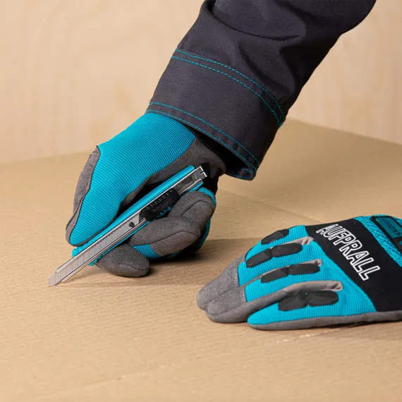 Нож, 130 мм, металлический корпус, выдвижное сегментное лезвие 9 мм (SK-5) металлическая направляющая, клипса для ремня Gross