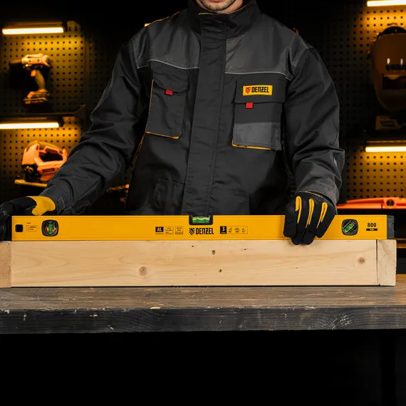 Уровень алюминиевый, магнит, фрезерованный, 3 глазка (1 зеркал.) 0,5 мм/м, 800 мм Denzel