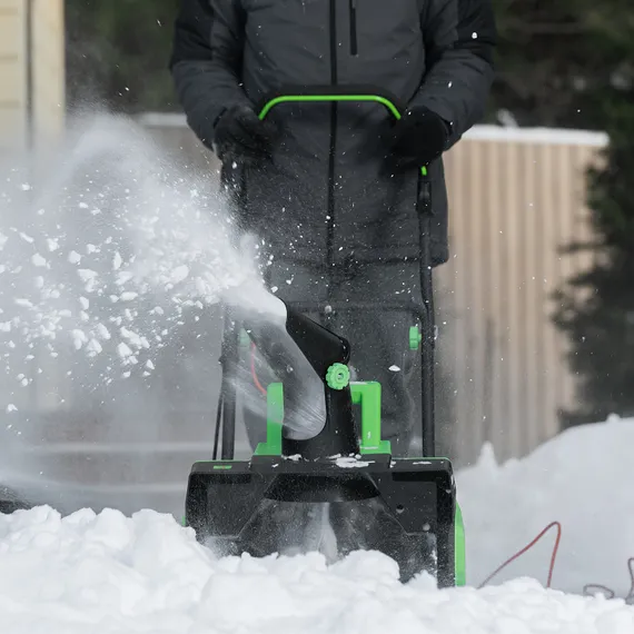 Снегоуборочная машина электрическая ЭСБ-2000, 2 кВт Сибртех