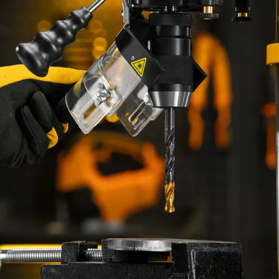 Станок сверлильный DDM-550L, 550 Вт, 16 мм, 12 ск., лазер, настольный Denzel