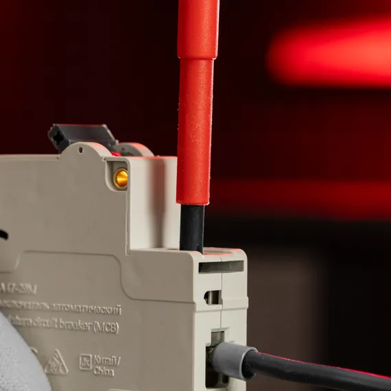 Отвертка Insulated, PH1 x 75 мм, CrMo, до 1000 В, двухкомпонентная рукоятка Matrix Professional