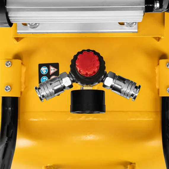 Компрессор воздушный рем. привод BCI 2200/100, 2,2 кВт, 100 литров, 420 л/мин Denzel