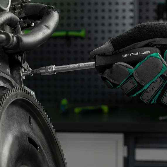 Набор инструментов, 1/2", 1/4", CrV, пластиковый кейс 82 предмета Stels