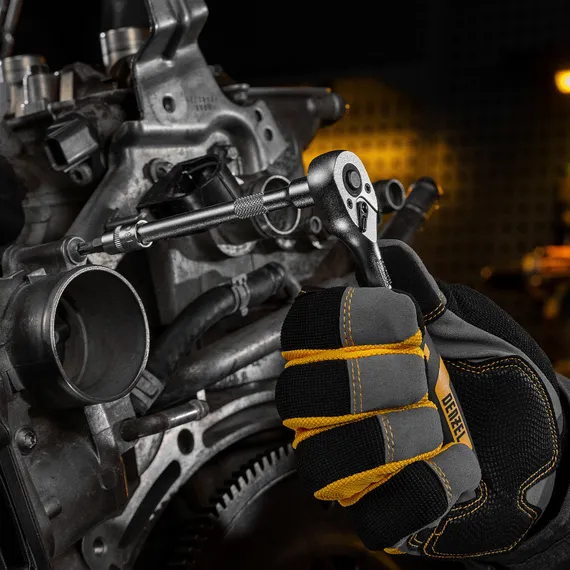 Набор инструментов, 1/2", 1/4", CrV, S2, пластиковый кейс, 100 предметов Denzel