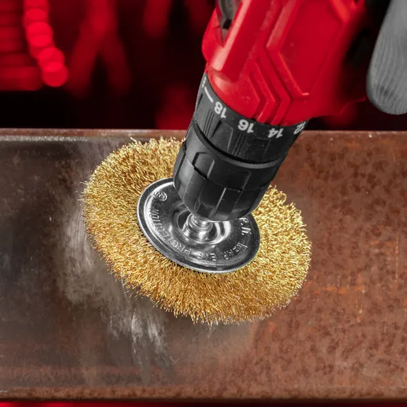 Щетка для дрели 100 мм, плоская со шпилькой, латунированная витая проволока Matrix