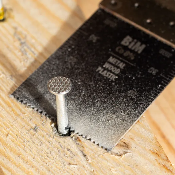 Насадка для МФИ режущая пазовая прямая, BiM, по металлу и дереву, 33 x 1.4 мм, мелкий зуб Denzel