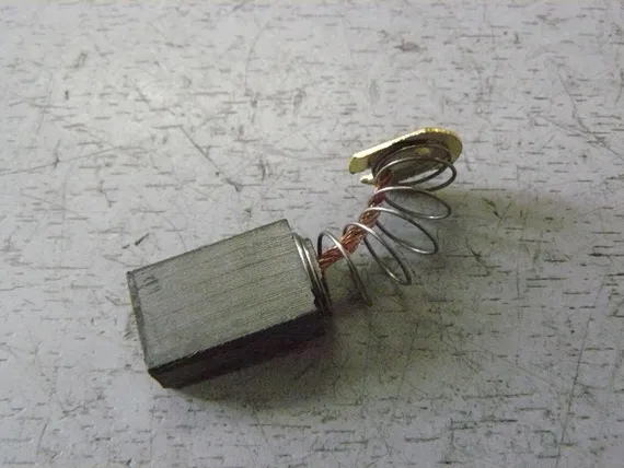 Щетка графитовая (пара) 5.4х10.9х16