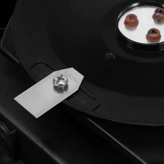 Робот-газонокосилка Grass Master 1000  1000м², 3Ач, 28V, LCD дисплей, Wi-Fi Denzel