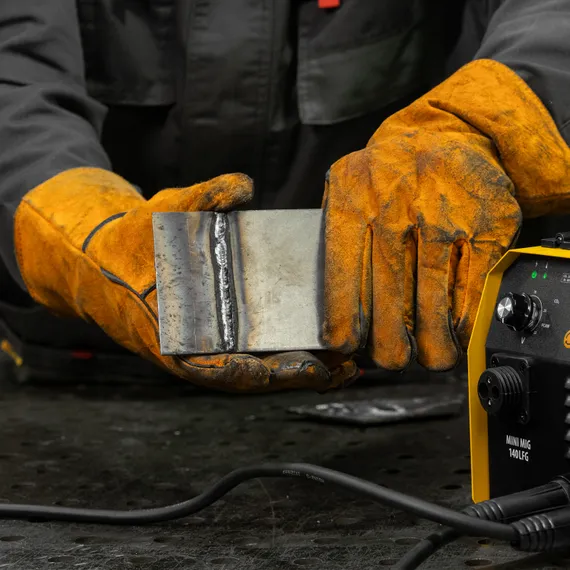 Аппарат инвертор. полуавтомат. сварки Mini MIG-140LFG, 140 А, ПВ 60%// Denzel