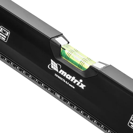 Уровень алюминиевый, усиленный, фрезерованный, 3 глазка, двухкомпонентные рукоятки, 2000 мм Matrix