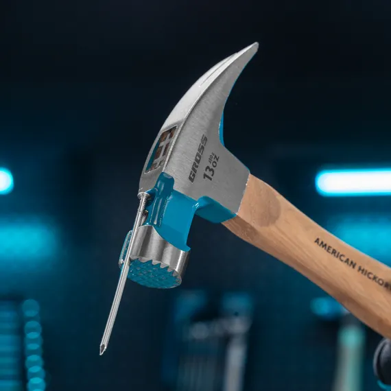Молоток-гвоздодер, 380 г, угол 75, магнит, обрезиненная рукоятка AMERICAN HICKORY GROSS