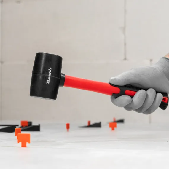 Киянка резиновая, 225 г, черная резина, фибергласовая рукоятка Matrix