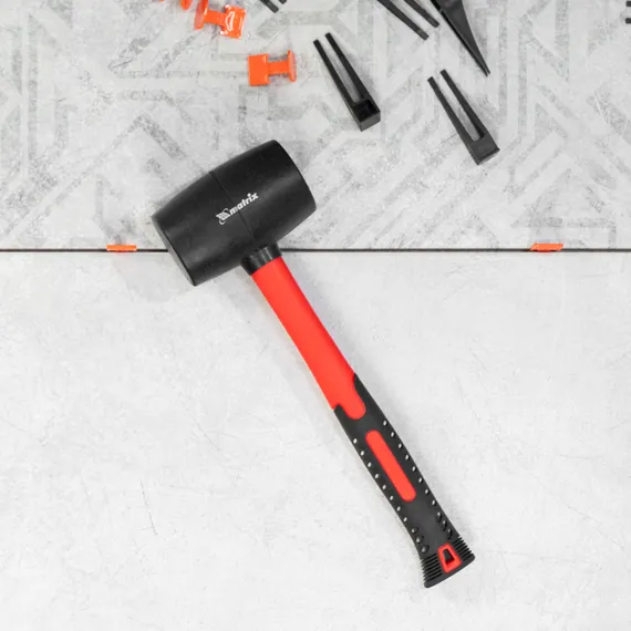 Киянка резиновая, 450 г, черная резина, фибергласовая рукоятка Matrix