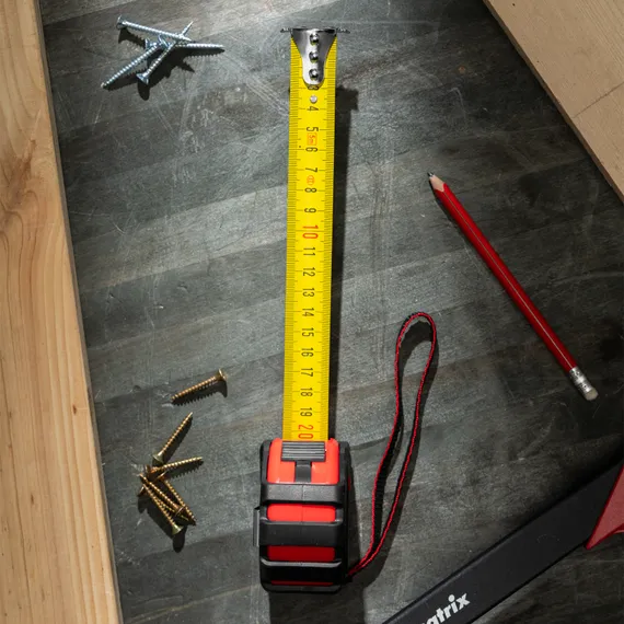 Рулетка Status Magnet 3 fixations,5 м х 25 мм,обрезиненный корпус,зацеп с магнитом Matrix