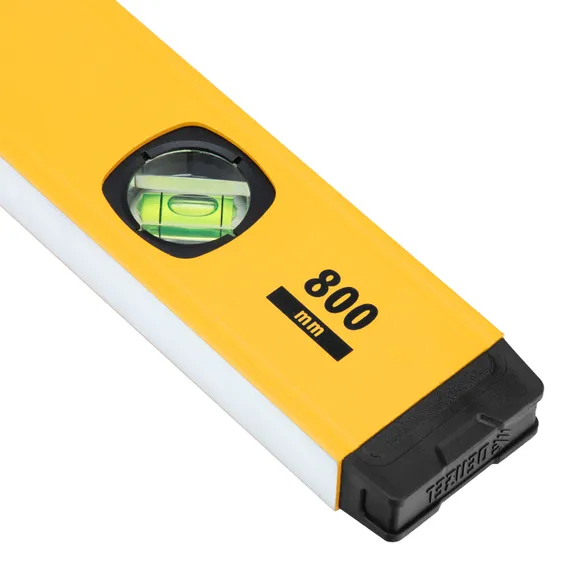 Уровень алюминиевый, магнит, фрезерованный, 3 глазка (1 зеркал.) 0,5 мм/м, 800 мм Denzel