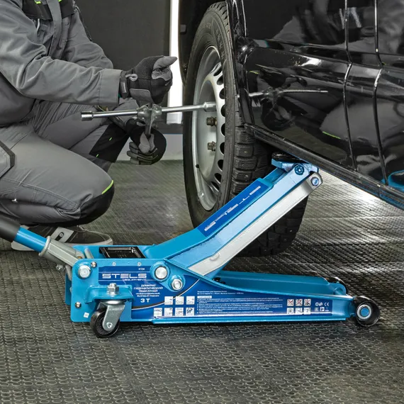 Домкрат гидравлический подкатной, быстр.подъем, 3т LOW PROFILE QUICK LIFT, 75-515 мм, проф Stels