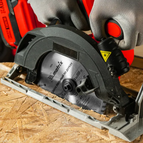 Пильный диск по дереву, 165 х 20 мм, 24 зуба, кольцо 16/20 Matrix Professional