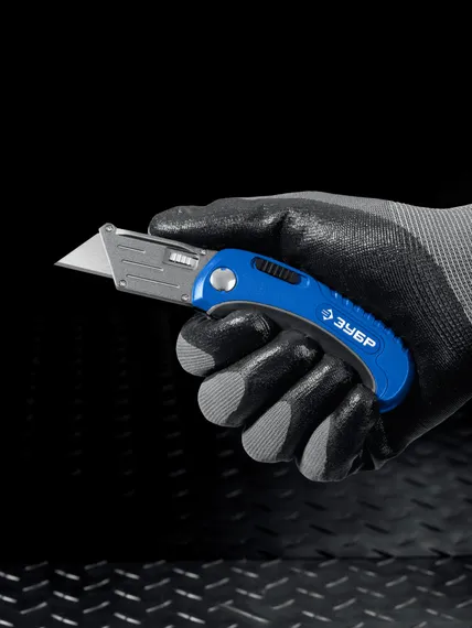 ЗУБР Компакт-А24, универсальный складной нож с трапециевидным лезвием (09226)