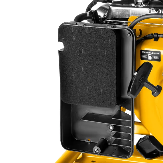 STEHER 7000 Вт, бензиновый генератор с электростартером (GS-8000E)