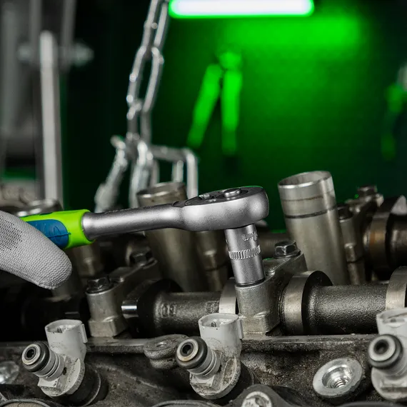 Набор инструментов, 1/4", пластиковый кейс 56 предметов Сибртех