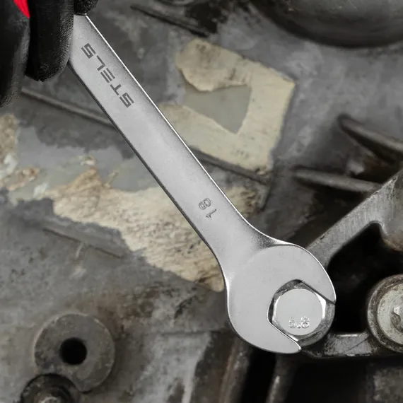 Ключ комбинированный, 18 мм, CrV, матовый хром Stels