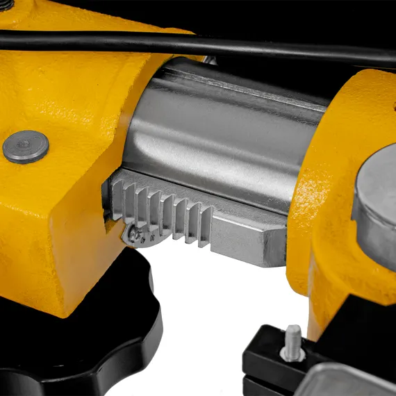 Станок сверлильный радиальный DDM-550R, 550 Вт, 16 мм, 12 ск., настольный Denzel