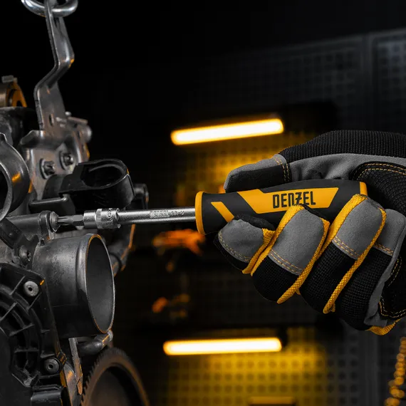 Набор инструментов, 1/2", 1/4", CrV, S2, пластиковый кейс, 82 предмета Denzel