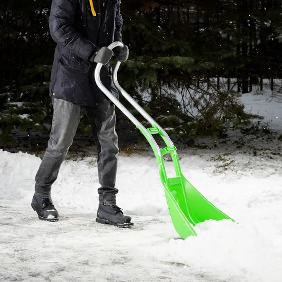 Движок для уборки снега пластиковый, 670 х 530 х 1410 мм, алюминиевая рукоятка, Сибртех