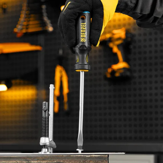 Отвертка, SL8x150 мм, S2, 3к рукоятка Denzel