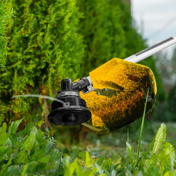 Триммер бензиновый DR-52S, 52 см3, разъемная штанга, состоит из 2 частей Denzel