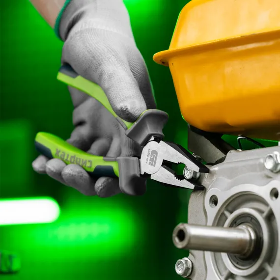 Плоскогубцы комбинированные, 200 мм, фосфатирование, трехкомпонентные рукоятки Сибртех