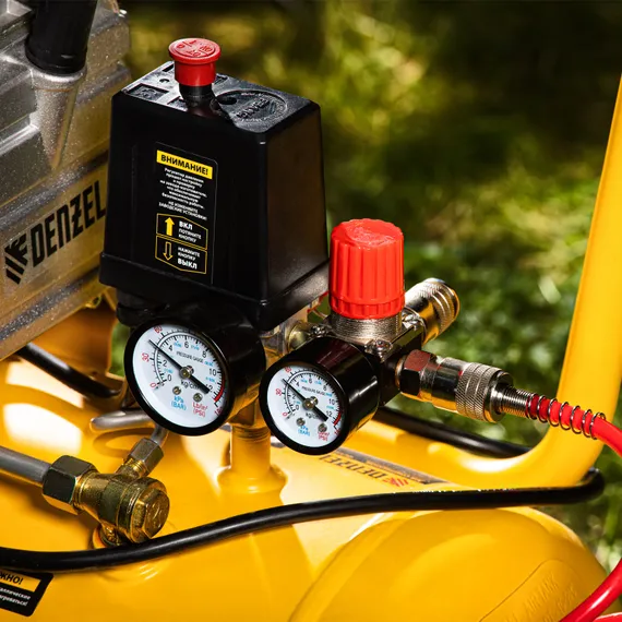 Набор пневмоинструмента, 5 предметов, быстросъемное соединение, краскораспылитель с нижним бачком Matrix